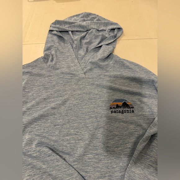 Patagonia long sleeve hooded shirt size XXL - Picture 4 of 6
